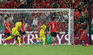 [World Cup] Frustrating defeat to South Africa leaves Korea’s fate up in the air