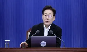 “호남 반도체, 특혜·기업 팔 비틀기 아냐” 이 대통령 직접 반박