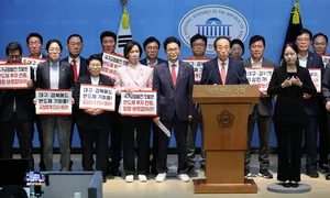 여 “국회 차원 전폭 지원” 야 “관치 경제 부활”