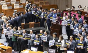 민주당 “참을만큼 참았다”...국힘 “일방통행 원구성”