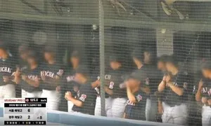 조롱·혐오가 들어선 더그아웃, 스포츠는 무엇을 잃었나