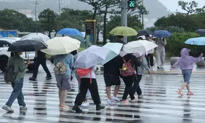 일요일 전국 장맛비 내린다…전남 남해안·제주 산지 폭우 주의