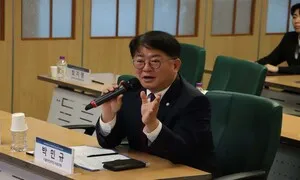 “지역화폐 성과급? 국회의원부터 받아라” 분노에 박민규, 법안 결국 철회