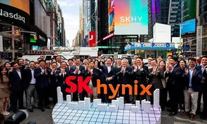 SK하이닉스, 나스닥 첫날 13% 급등…한국보다 35만원 비싸