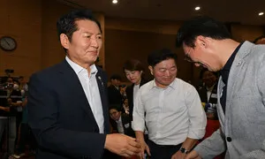 정청래 “보완수사권 전면폐지, 닥치고 지금 당장”…연임 도전 공식화