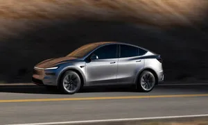 신차 4대 중 1대는 수입차…테슬라·BMW·벤츠 + BYD ‘신 4강 구도’