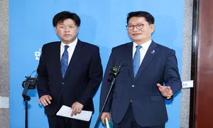 송영길·김용 ‘전대 출마’ 예외적 허용…친명-친청 충돌 하루 만에 매듭
