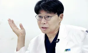 귀는 ‘돌출된 뇌’, 난청 방치하면 치매의 문도 함께 열린다 [건강한겨레]