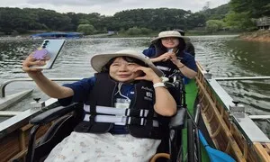 “매번 ‘입밴’당한 카누, 휠체어도 탈 수 있네!”…‘무장애 열린관광지’ 직접 가 보니