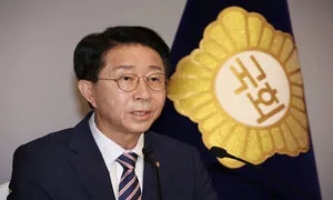 조정식 “현직 대통령 연임, 개헌 논의대상 아냐…오해 불러 유감”
