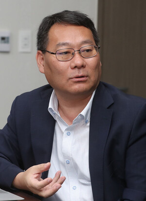 "법 위에 재벌 없고 총수 없다…그게 공정이고 상식이고 법치주의다" : 경제일반 : 경제 : 뉴스 : 한겨레 - Vimarsana News