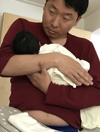 지난 3월6일 도담이가 태어났다. 마감하랴, 애 보랴 ‘멘털’이 탈탈 털리고 있다. 김성훈