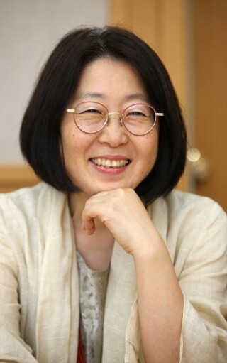 꿈 분석가 고혜경 박사는 말한다. “이번 작업은 잃어버린 혼을 불러들이는 현대판 넋드림이었다.” 류우종 기자