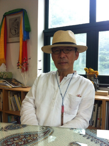 former dean of the Sungkonghoe University Graduate School of Culture