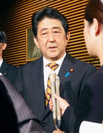 Japanese Prime Minister Shinzo Abe speaks to reporters at his official residence in Tokyo on May 10. (Kyodo/Yonhap News)