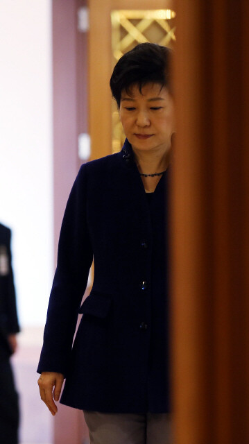 Pres. Park Deflects Blame On Corruption Scandal After Returning To Seoul