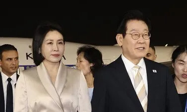 이 대통령 “가능한 분야부터 남북 교류 확대”…이집트 방문 시작