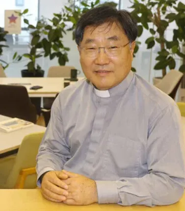 전태일재단 새 이사장, 송경용 성공회 신부 선출
