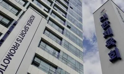 <font color="#FF4000">[단독]</font> 이기흥 전 대한체육회장 딸 친구, 부정채용 뒤 7개월째 근무 중
