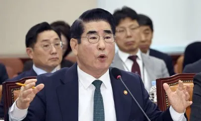 <font color="#FF4000">[단독] </font>김용현 “야, 무인기 꼭 해야 돼”…합참 본부장 ‘가스라이팅’ 공소장에 적시