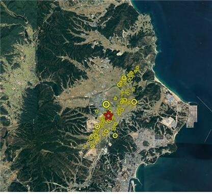 The epicenter of the Pohang Earthquake (red) along with the aftershocks (yellow). (provided by Korea Institute of Geoscience and Mineral Resources)
