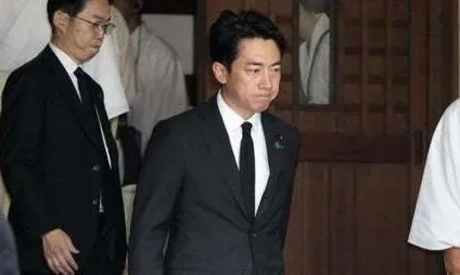 일 방위상, ‘야스쿠니 참배’ 우려 기사에 “이해불가” 맹비난
