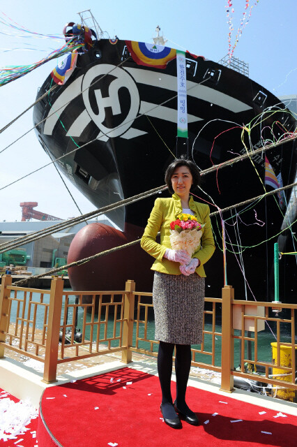 Hyundai Group Chairwoman Hyun Jeong-eun returns from a visit to Pyongyang at the Dorasan Inter-Korean Transit Office in Paju