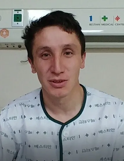An illegal resident from Kazakhstan, simply identified as “Ali,” who saved his South Korean neighbors from a burning building on Mar. 23. (provided by Jang Seon-ok, Ali’s neighbor)