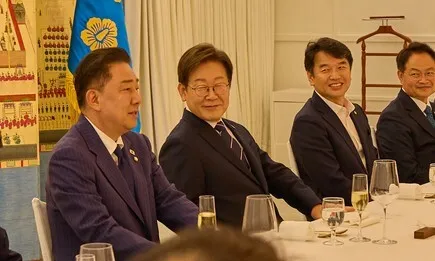이 대통령, 여당 원내지도부와 첫 만찬…“입법부-행정부 협업·교감 절실”