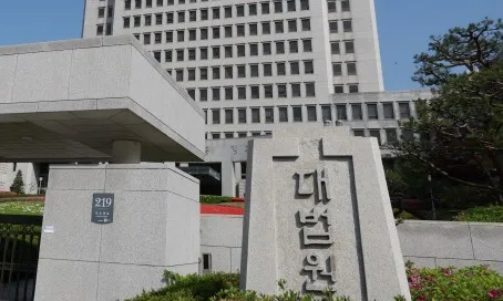 <font color="#FF4000">[속보] </font>대법 “지귀연 부장판사 의혹, 윤리감사관실에서 확인 중”