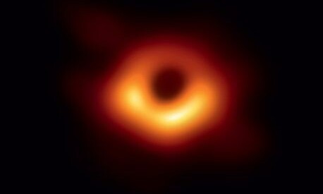 ‘아폴로 키즈’ 출신 물리학자의 블랙홀 추적기
