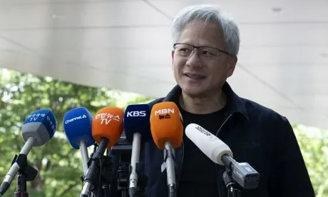 젠슨 황, 7개월 만에 방한 "한국과 많은 비즈니스...놀라운 소식 있다" - 뉴스 썸네일 이미지