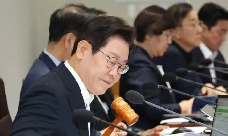 조국 사면의 ‘교환 가치’ <font color="#00b8b1">[8월12일 뉴스뷰리핑]</font>