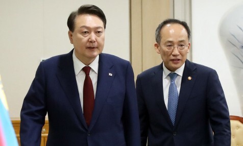 ‘상저하고’ 되뇌며 반도체 경기회복만 기도하는 천수답 정부