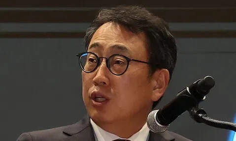 ‘찬성률 100%’ 이사회 뒤에 숨는 SKT <font color="#00b8b1">[한겨레 프리즘]</font>