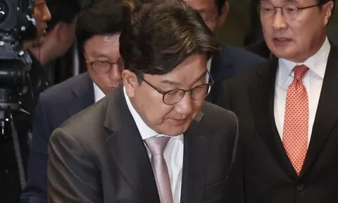 <font color="#FF4000">[단독]</font> ‘다이아’ 건넨 전 통일교 간부 행사에 권성동·여가부 참석 축사