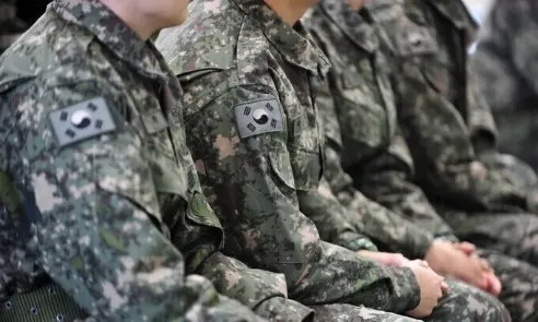군 정신교육 교재서 윤석열 ‘담대한 구상·내부 위협세력’ 표현 뺀다