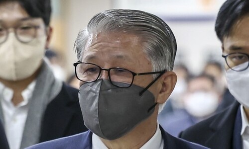 최신원 전 SK네트웍스 회장 징역 2년6개월…2천억 배임·횡령