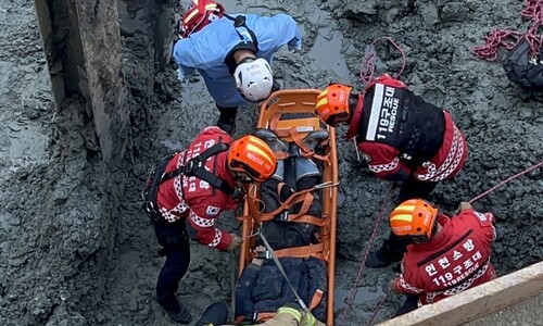 지하 6m ‘쿵’…안전난간도 없는 중대재해법 첫날 추락사고