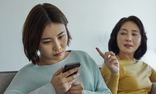 우리 엄마는 왜 나만 못났다고 생각할까요?