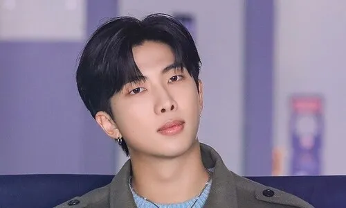 BTS 리더 RM, 다리 깁스…공연 하루 앞두고 발목 부상