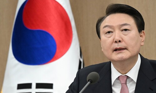 윤 대통령, ‘굴욕 회담’ 여론 수습 나섰지만…남탓·갈라치기만
