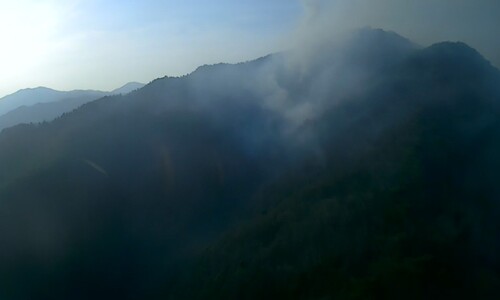 제천 봉황산 산불…인근 실버타운 주민 15명 대피