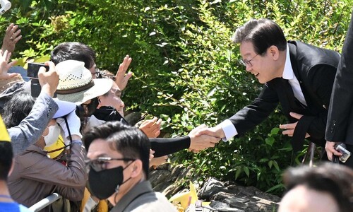 “꼬투리 잡히지 말자” 이재명의 ‘강성팬덤 인식’, 안이하다?