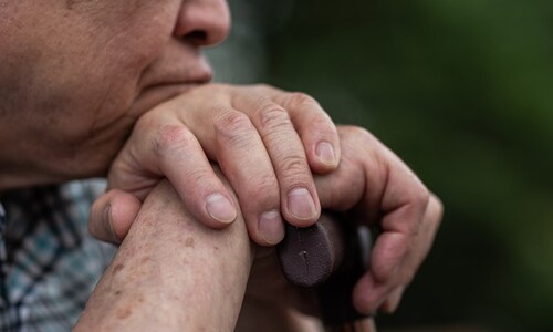 앱 진료예약 못 한 노인, 3시간 혼절…뺏긴 치료받을 권리