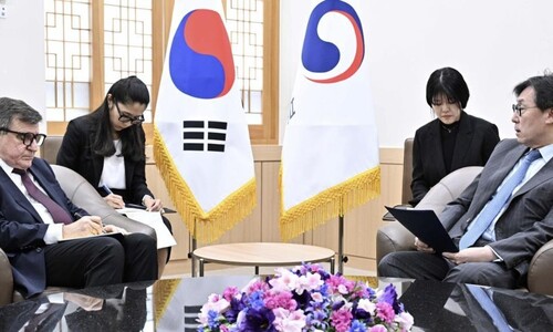 러시아 대사 초치…누가 누굴 불러 항의한 건가?