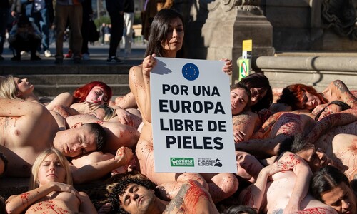 ‘모피 없는 유럽’ 위해 알몸으로 나섰다 [포토]