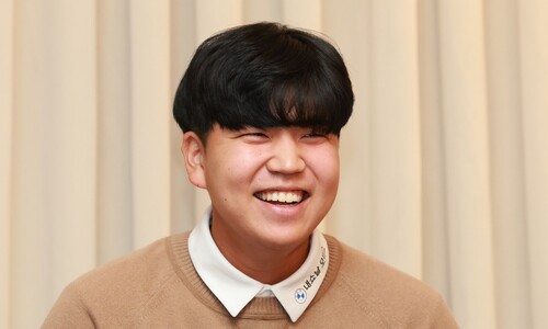 7살때 우즈 따라하던 ‘리틀 타이거’…우승컵·금 다 잡은 한해