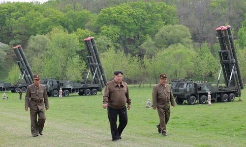 북, 초대형방사포로 남쪽 겨냥 핵반격훈련…“김정은 대만족”