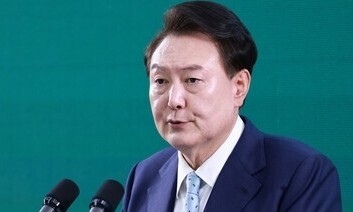 ‘윤석열 탄핵’ 청원 100만 넘어…접속 대기 2시간 20분